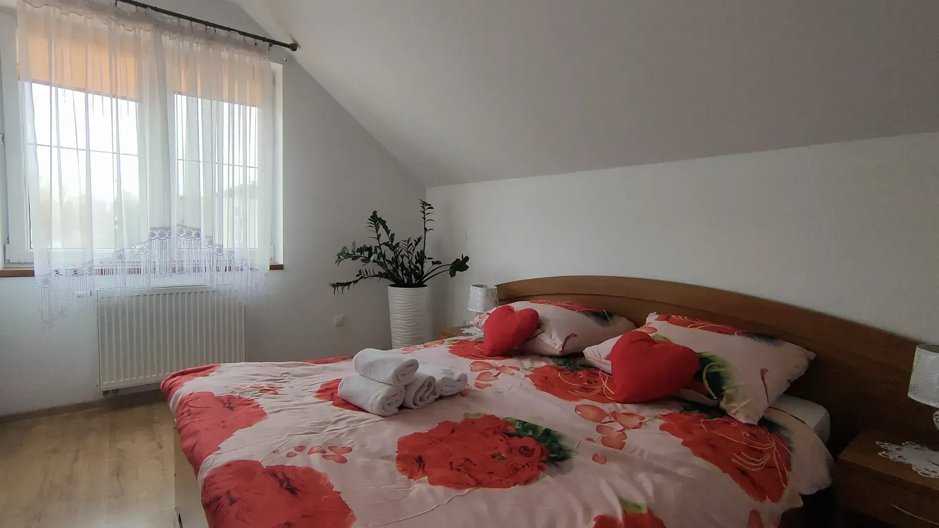 Funkcjonujący i urządzony hotel Busko-Zdrój 11