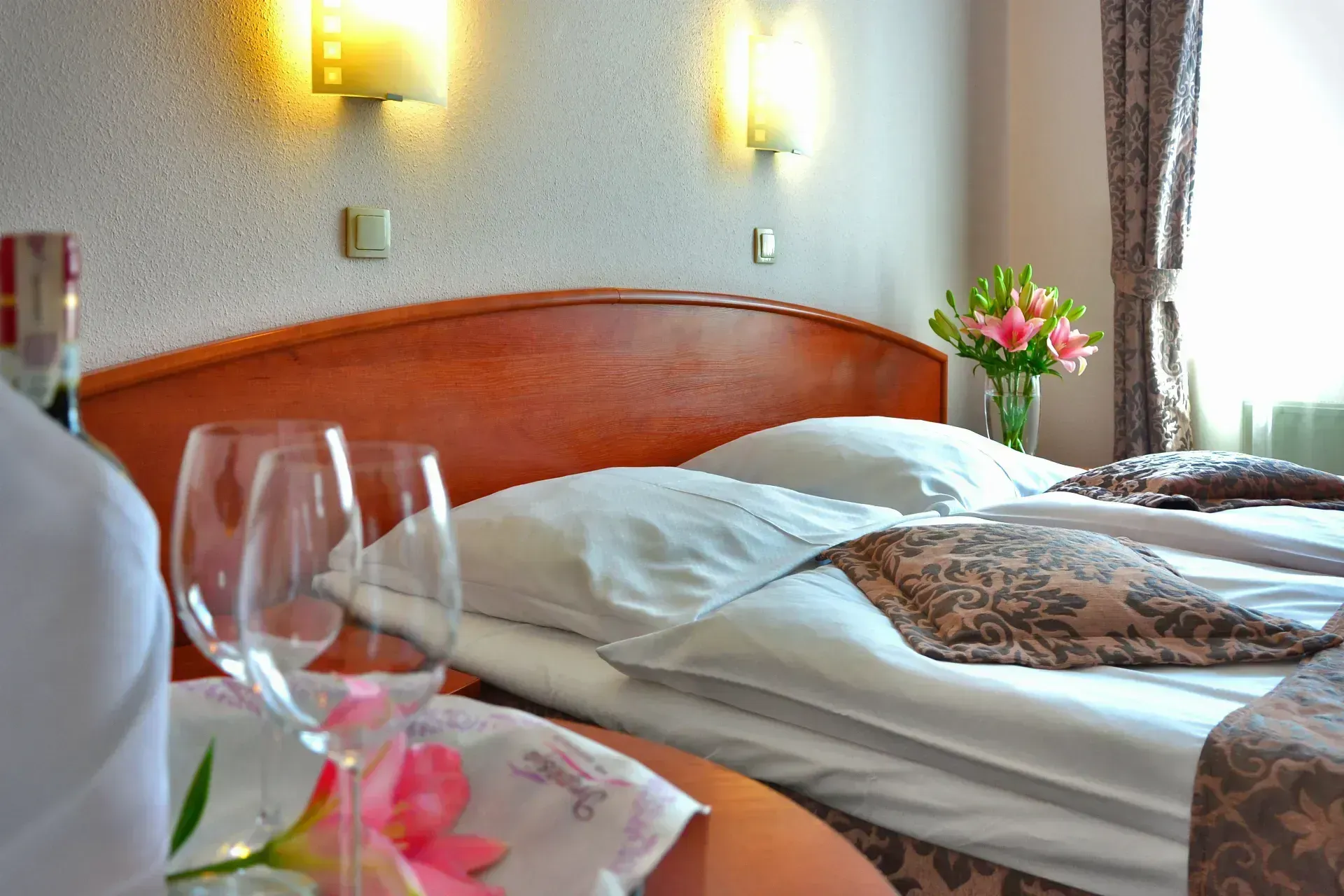 Funkcjonujący i urządzony hotel Busko-Zdrój 12