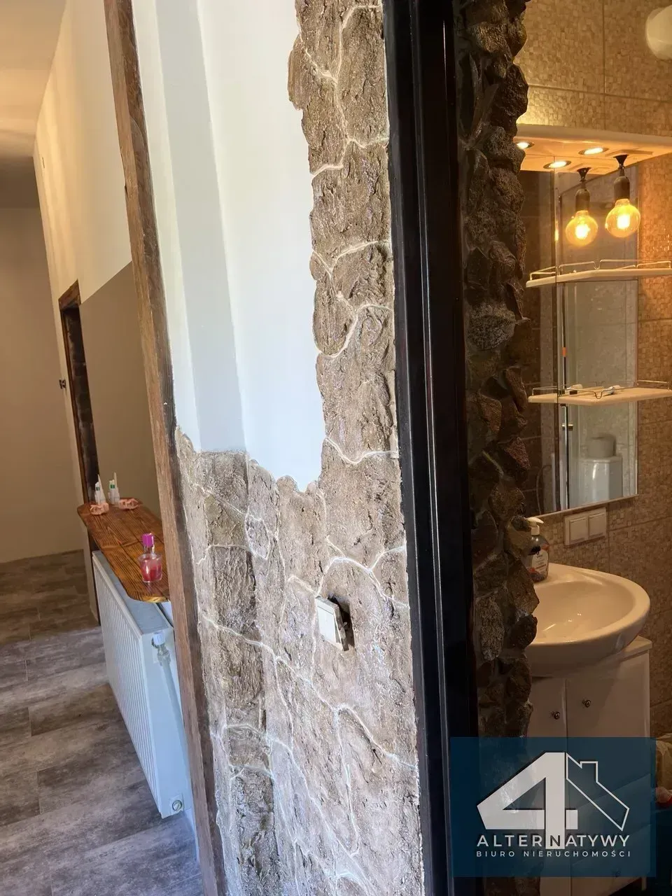 Dom  z dużym potencjałem biznesowym 5pokoje 19