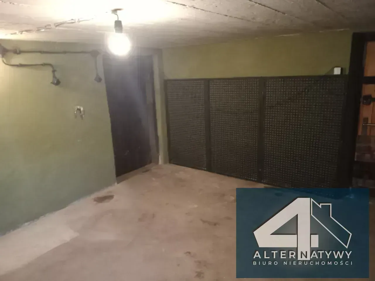 Dom  z dużym potencjałem biznesowym 5pokoje 22