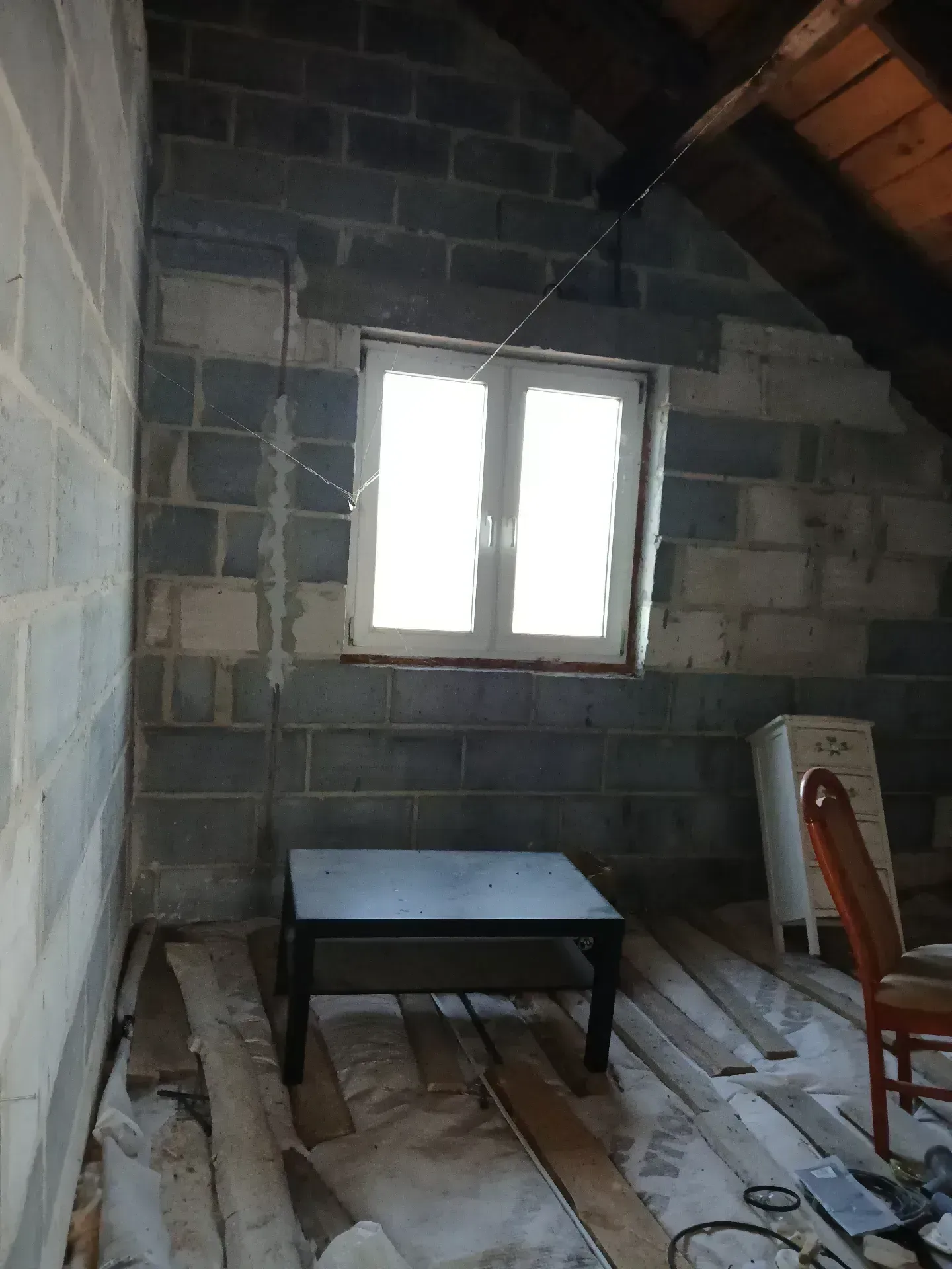 Dom z działką 4000m2, blisko Bełchatowa. 4