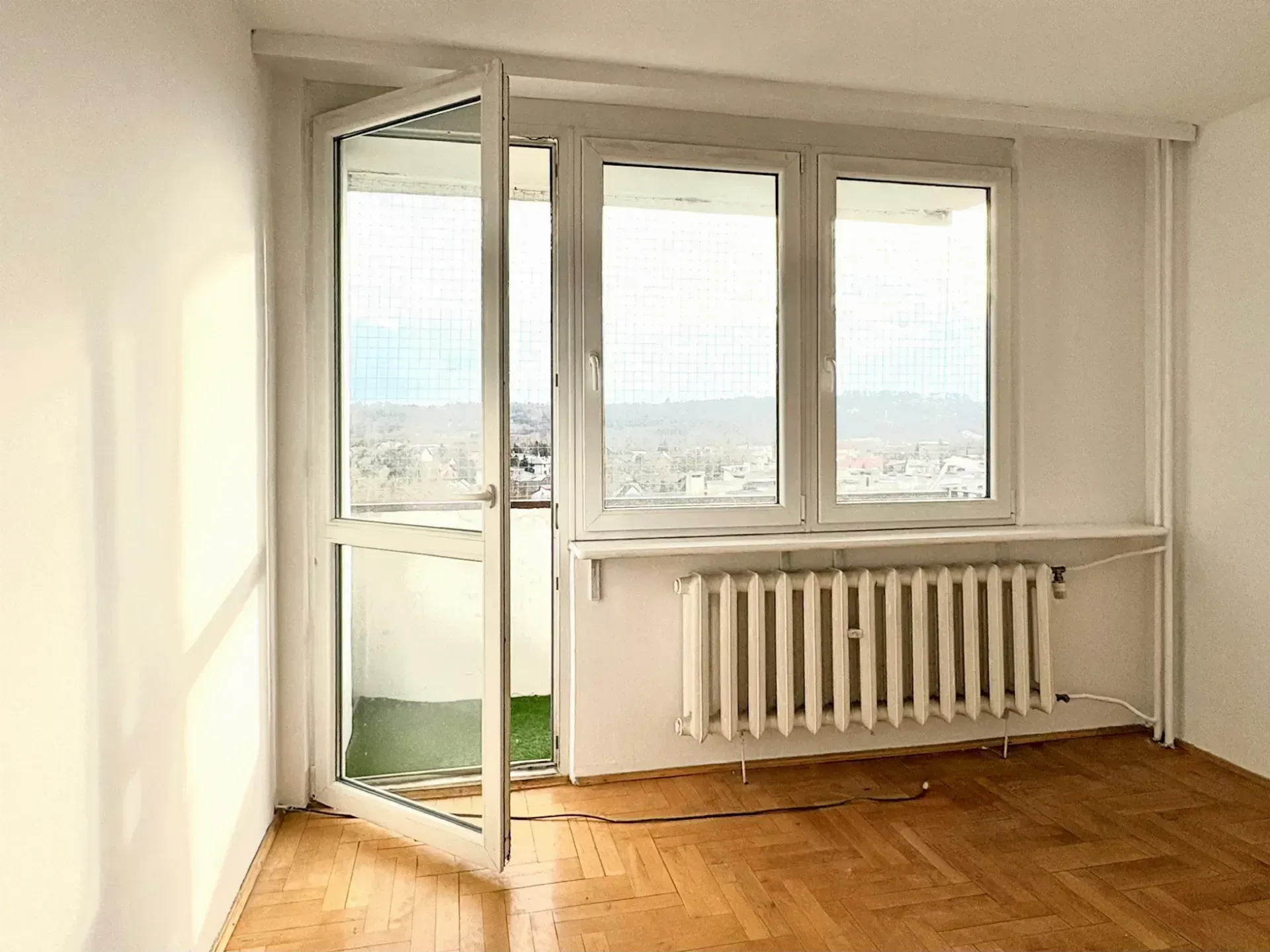 Kurdwanòw ładne mieszkanie dwa balkony 6