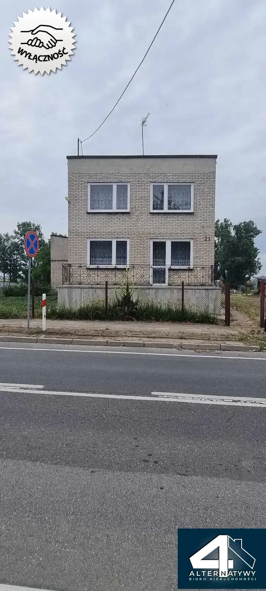 Witonia - dom z budynkami, na dużej działce. 10
