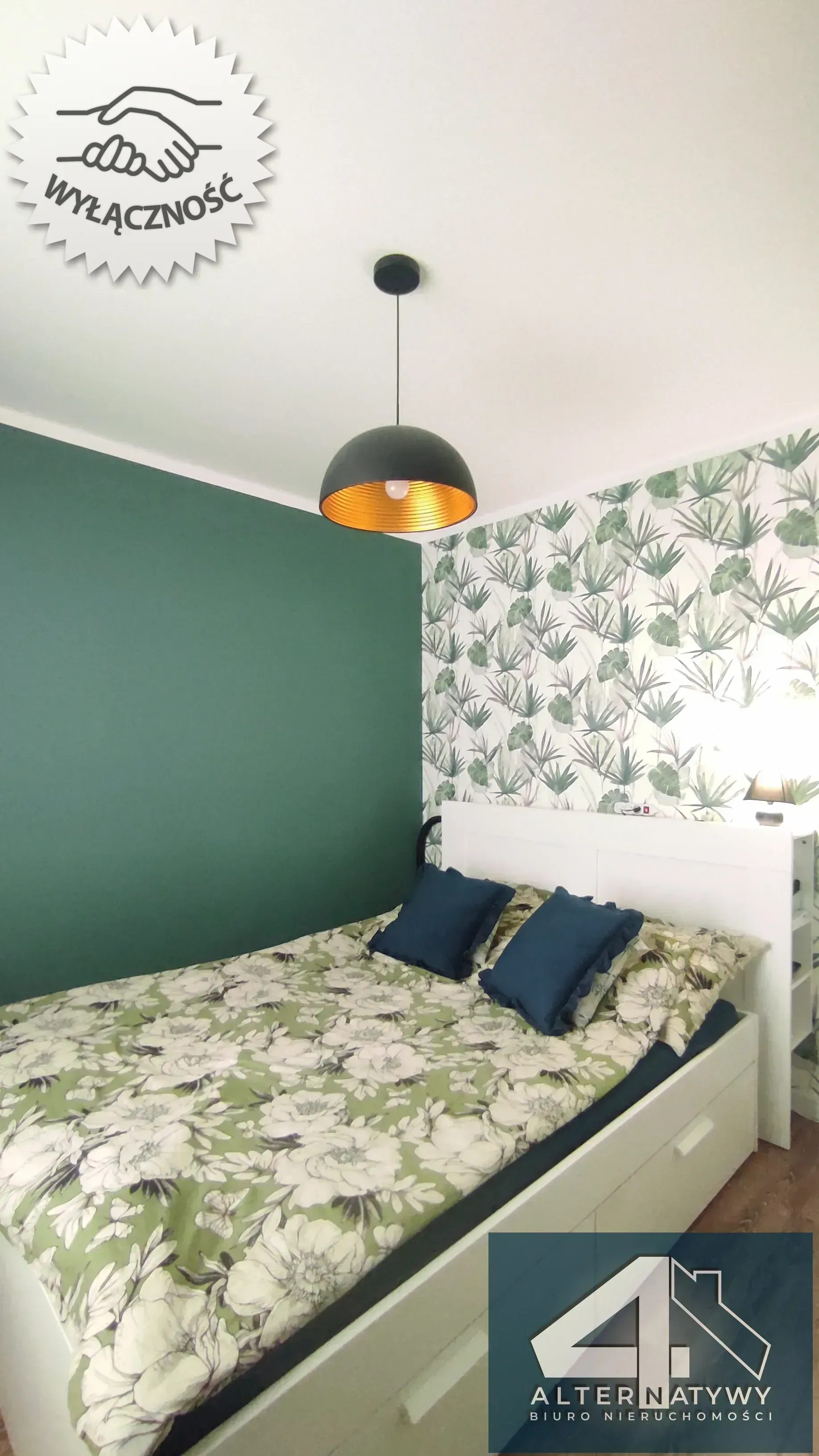 Bardzo blisko parku, balkon z dwoma wejściami 9