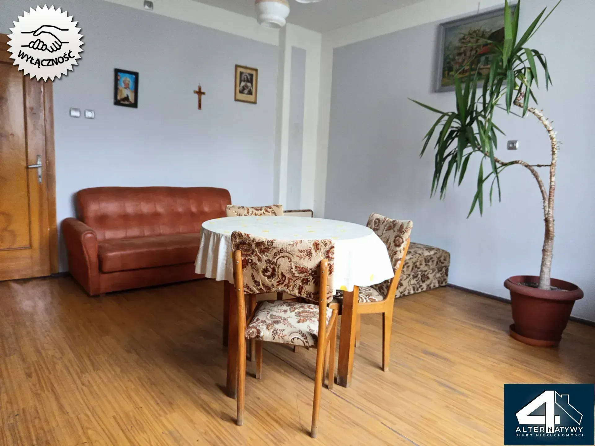 Urokliwy dom jednorodzinny z ogrodem. 10