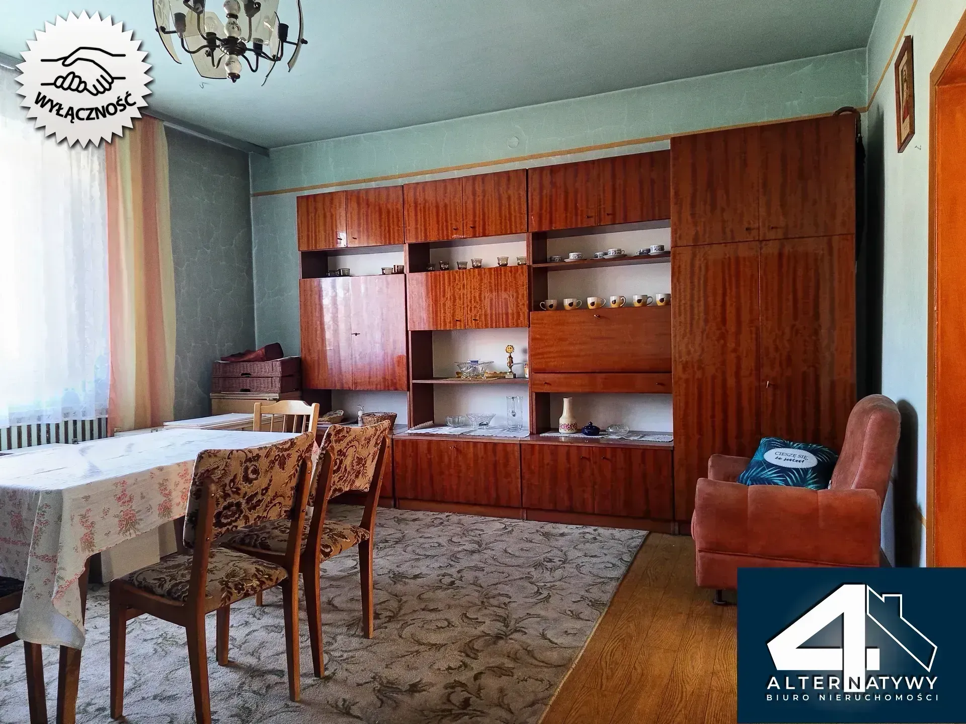 Urokliwy dom jednorodzinny z ogrodem. 13