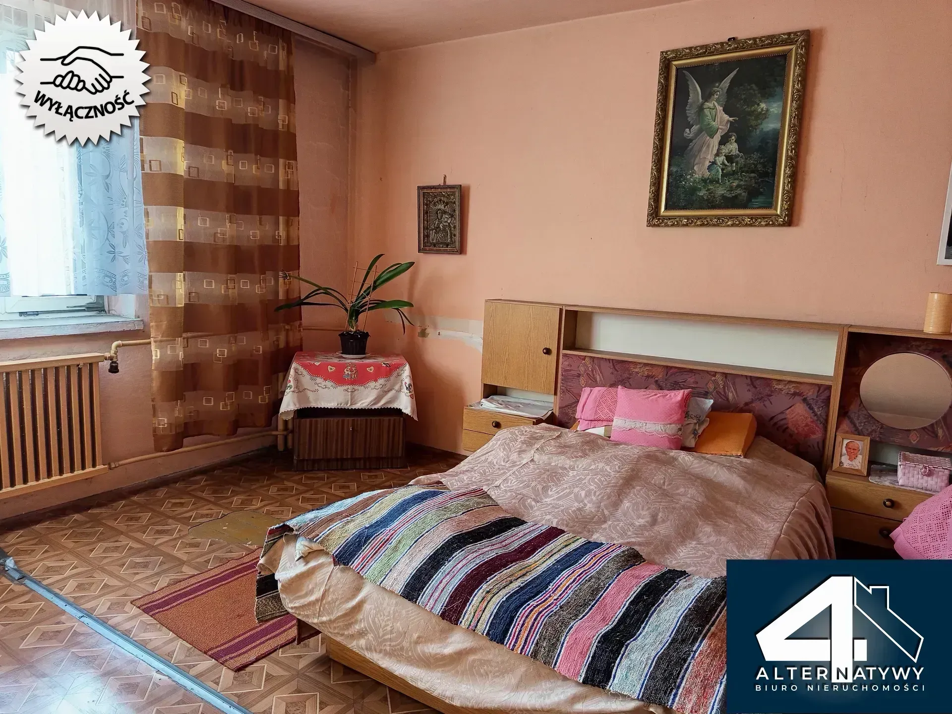 Urokliwy dom jednorodzinny z ogrodem. 18