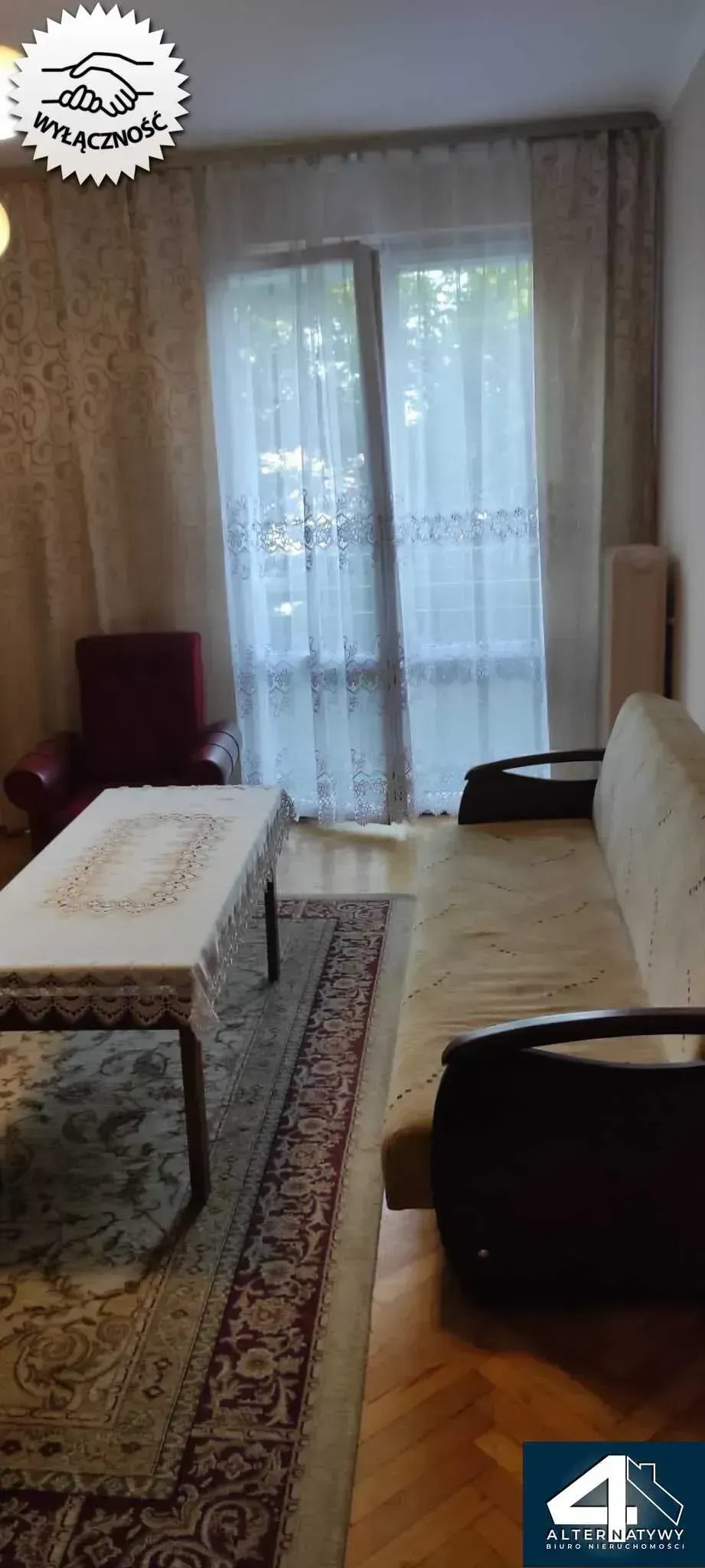 Ustawne z balkonem i osobną kuchnią 2