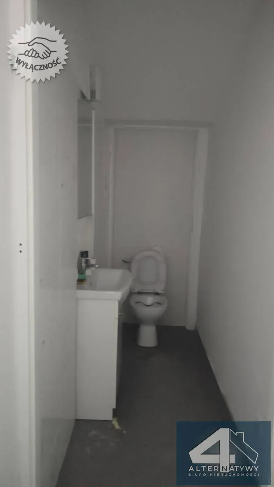 Kamienica z lok. frontowym, duży parking, Tarnów 12