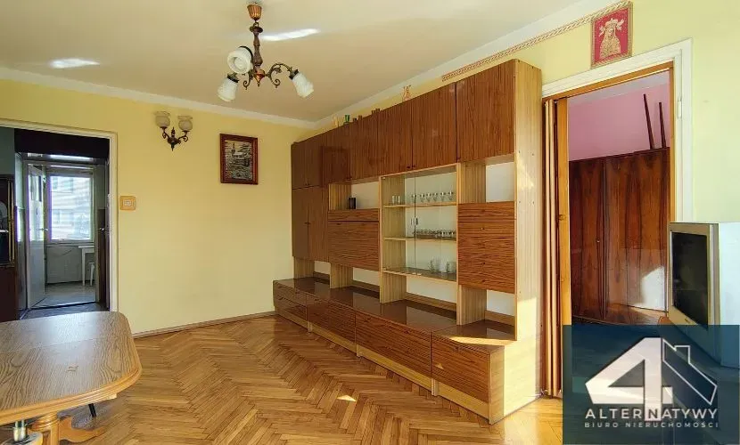 M4 w zielonej okolicy las i jezioro tuż obok 2
