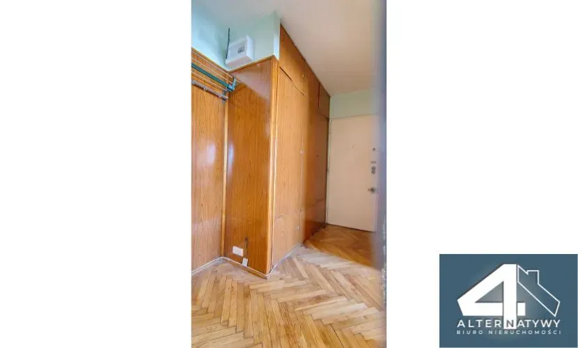 M4 w zielonej okolicy las i jezioro tuż obok 8
