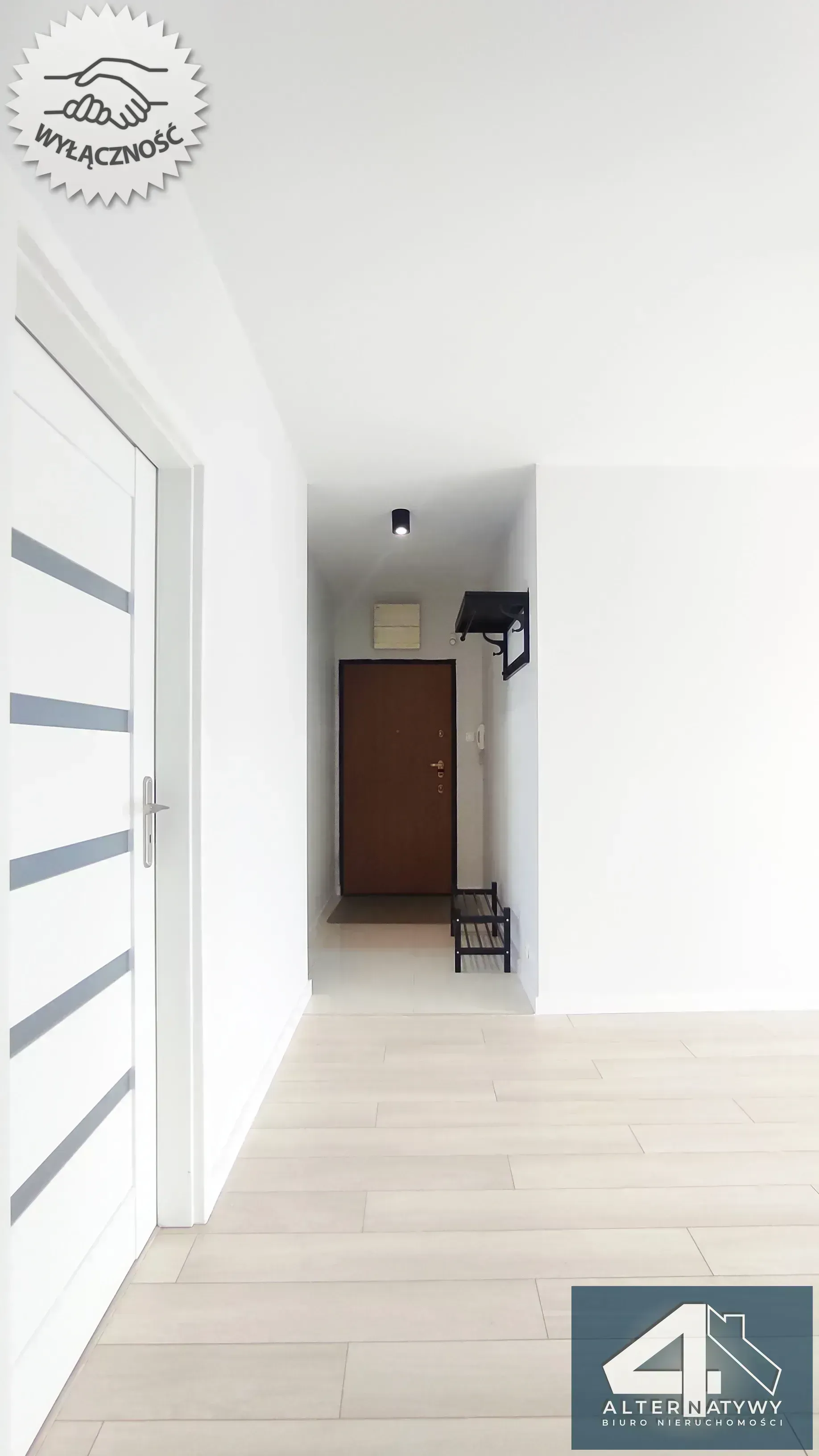 Garaż 2stanowiska, z dużym tarasem i balkonem 15