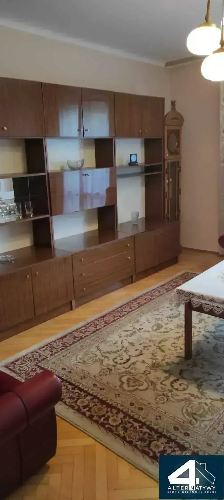 Ustawne obok Zalewu Nowohuckiego 9