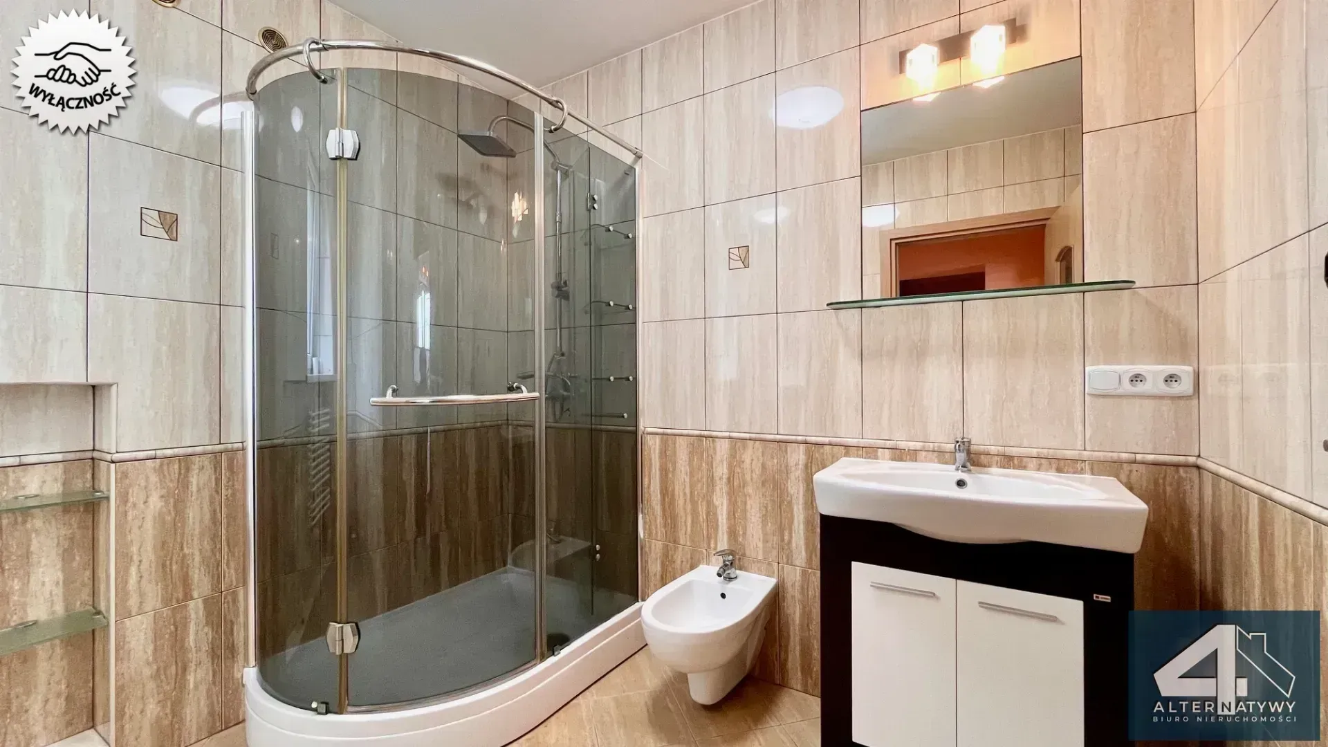 Przestronny dom 180 m z potencjałem 23