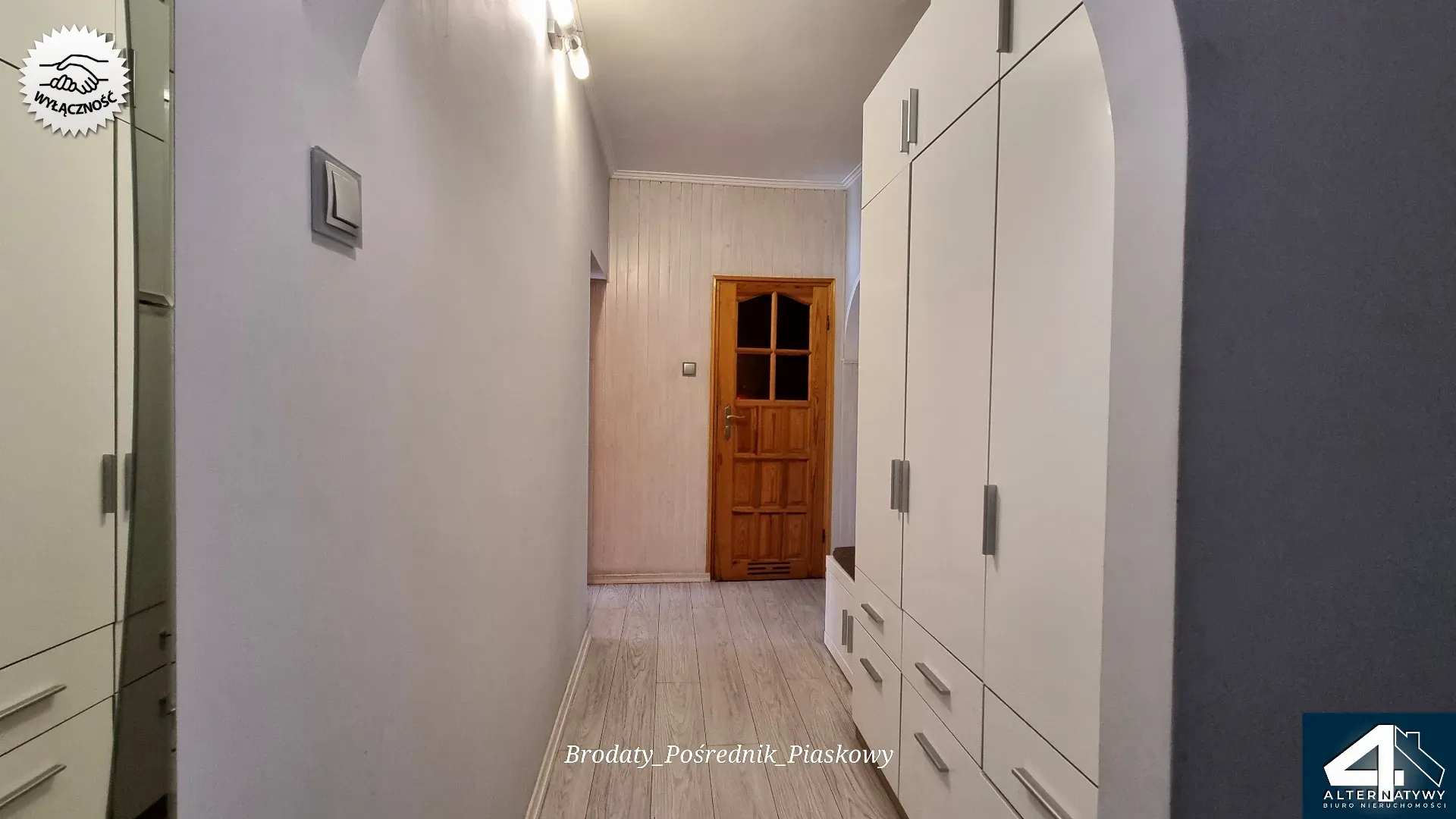 Przestronne mieszkanie na parterze. 11