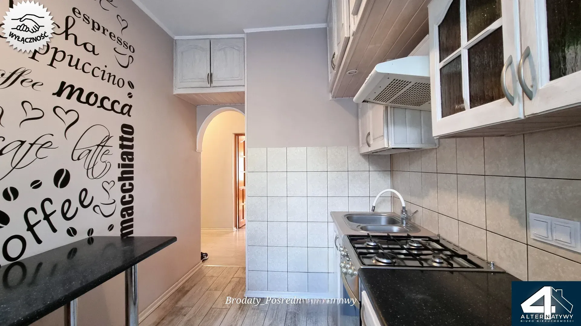 Przestronne mieszkanie na parterze. 2