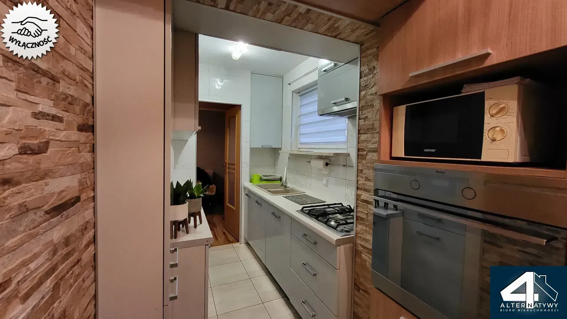Niższa cena! Mieszkanie do wejścia bez remontu 10