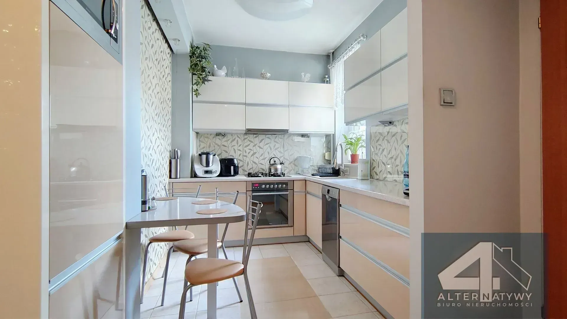 Wchodzisz i mieszkasz! Gotowe M4 z balkonem 4