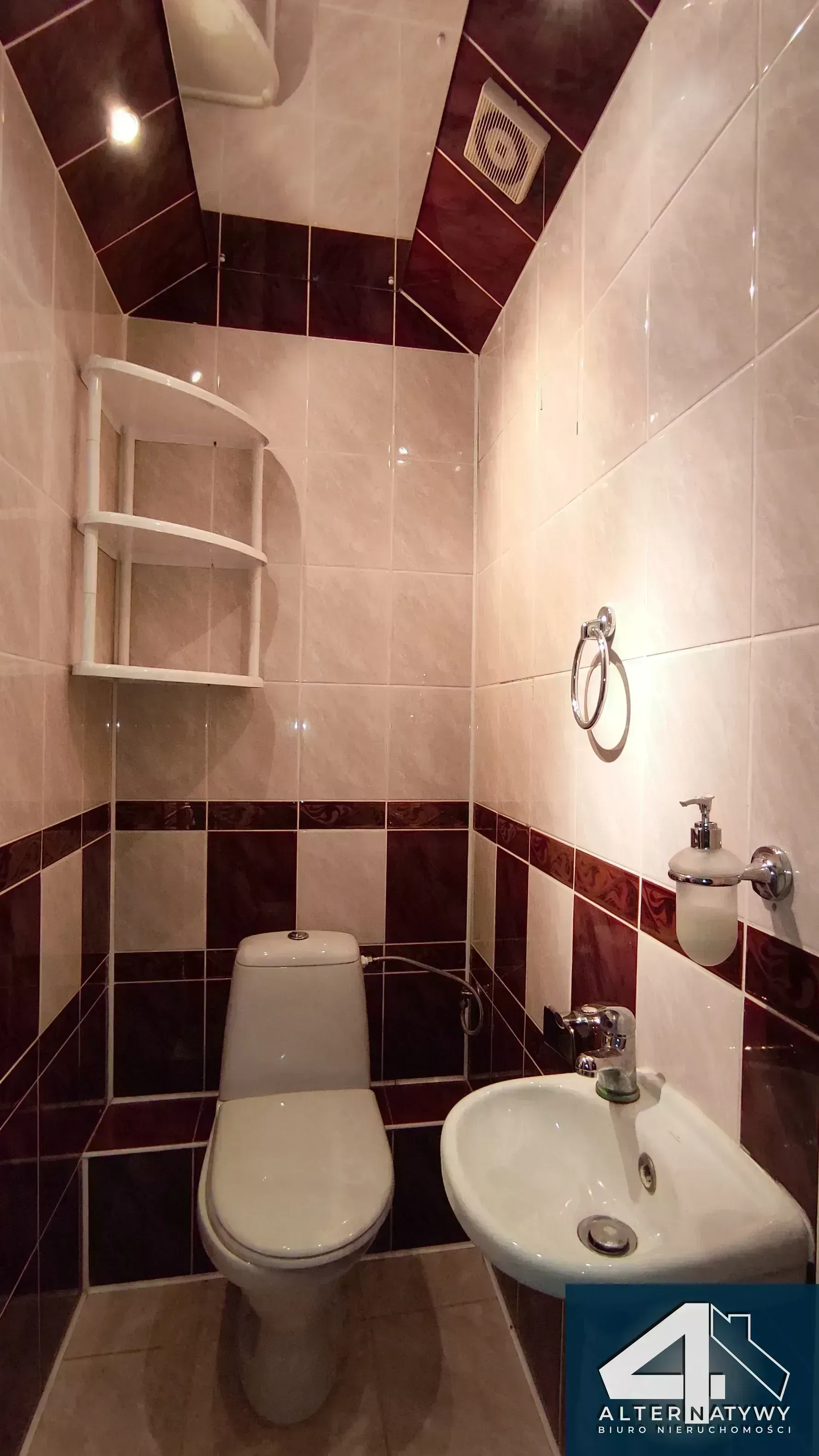 Pełny rozkład, garderoba, osobne WC 9