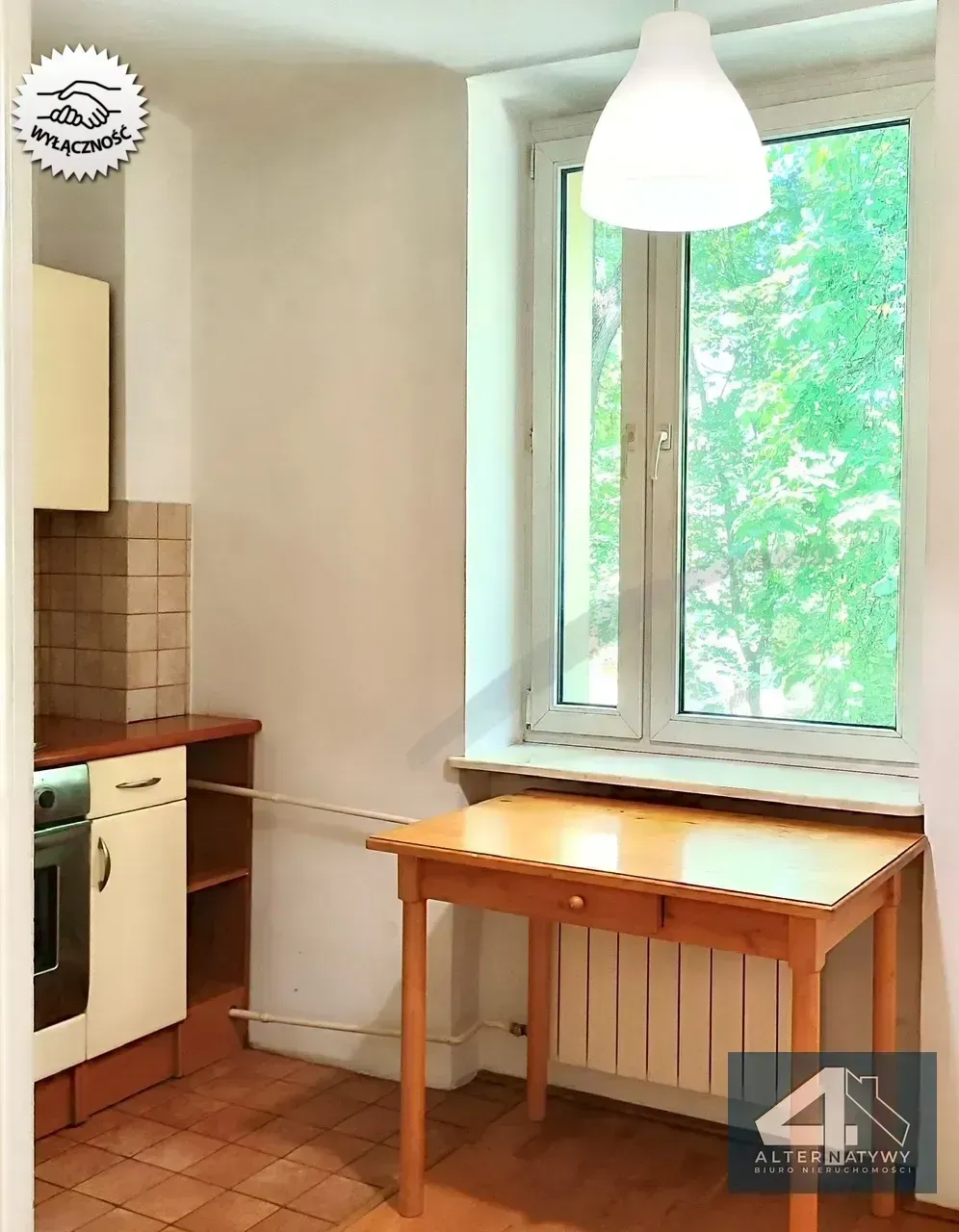 Okęcie - małe mieszkanko osobna kuchnia 6