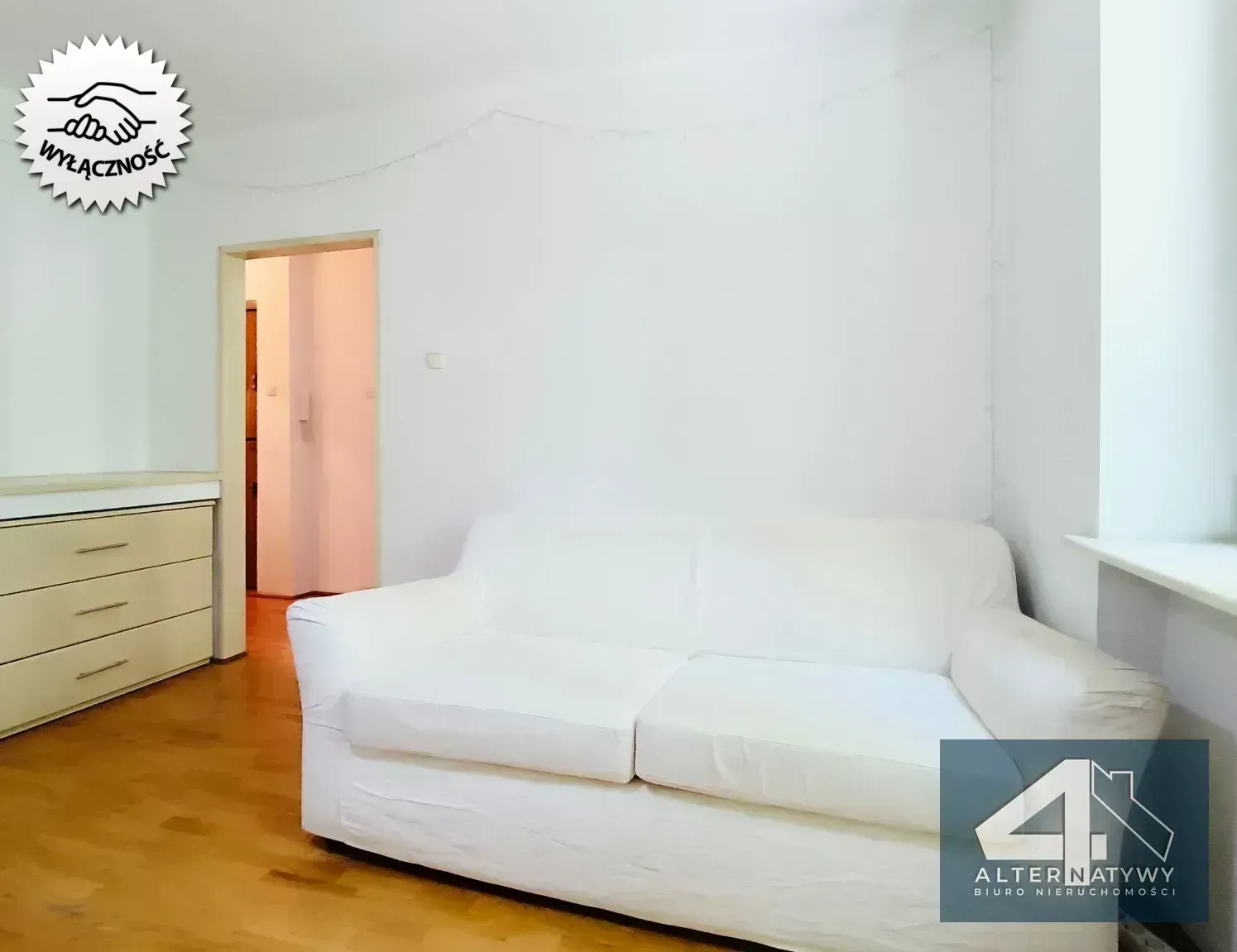 Okęcie - małe mieszkanko osobna kuchnia 7