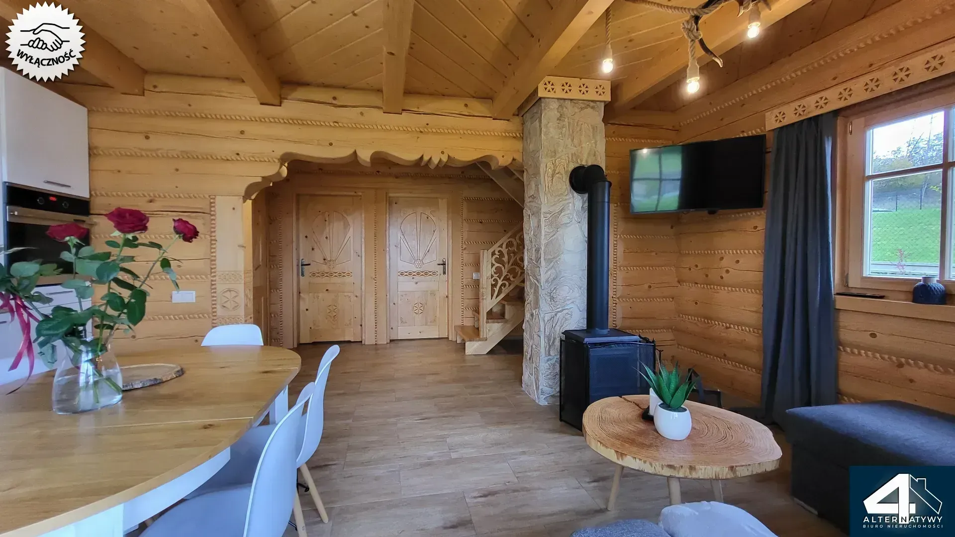 Dom z bala w Beskidach 8