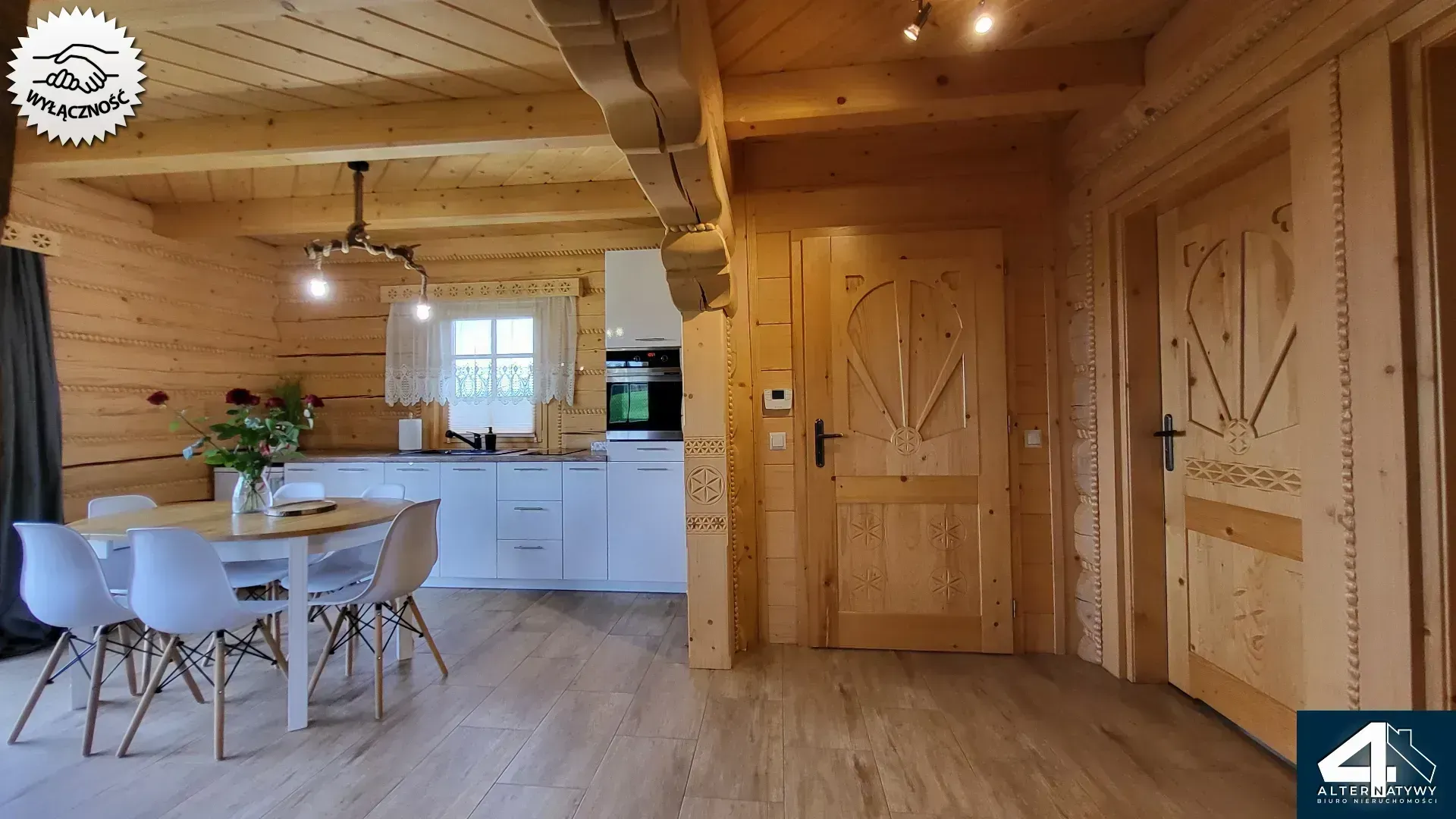 Dom z bala w Beskidach 20