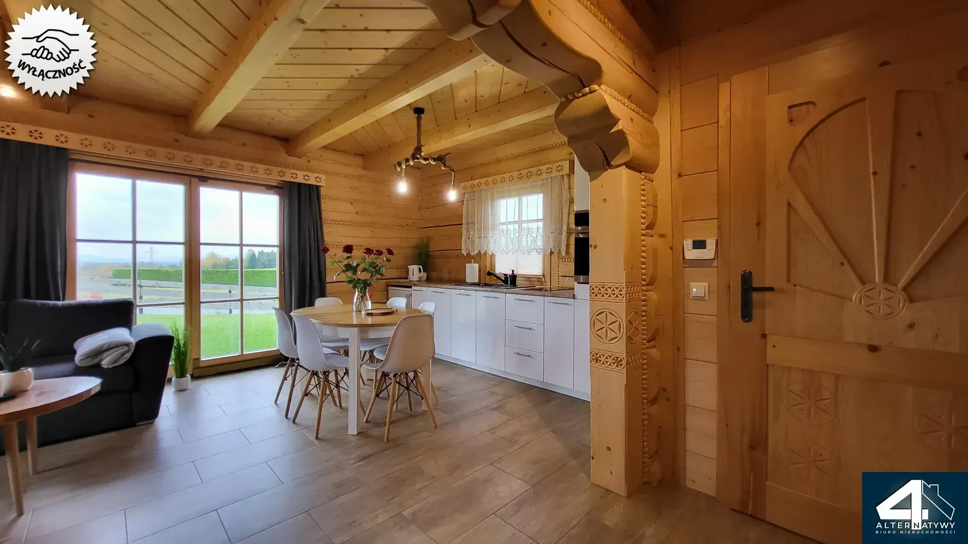 Dom z bala w Beskidach 24