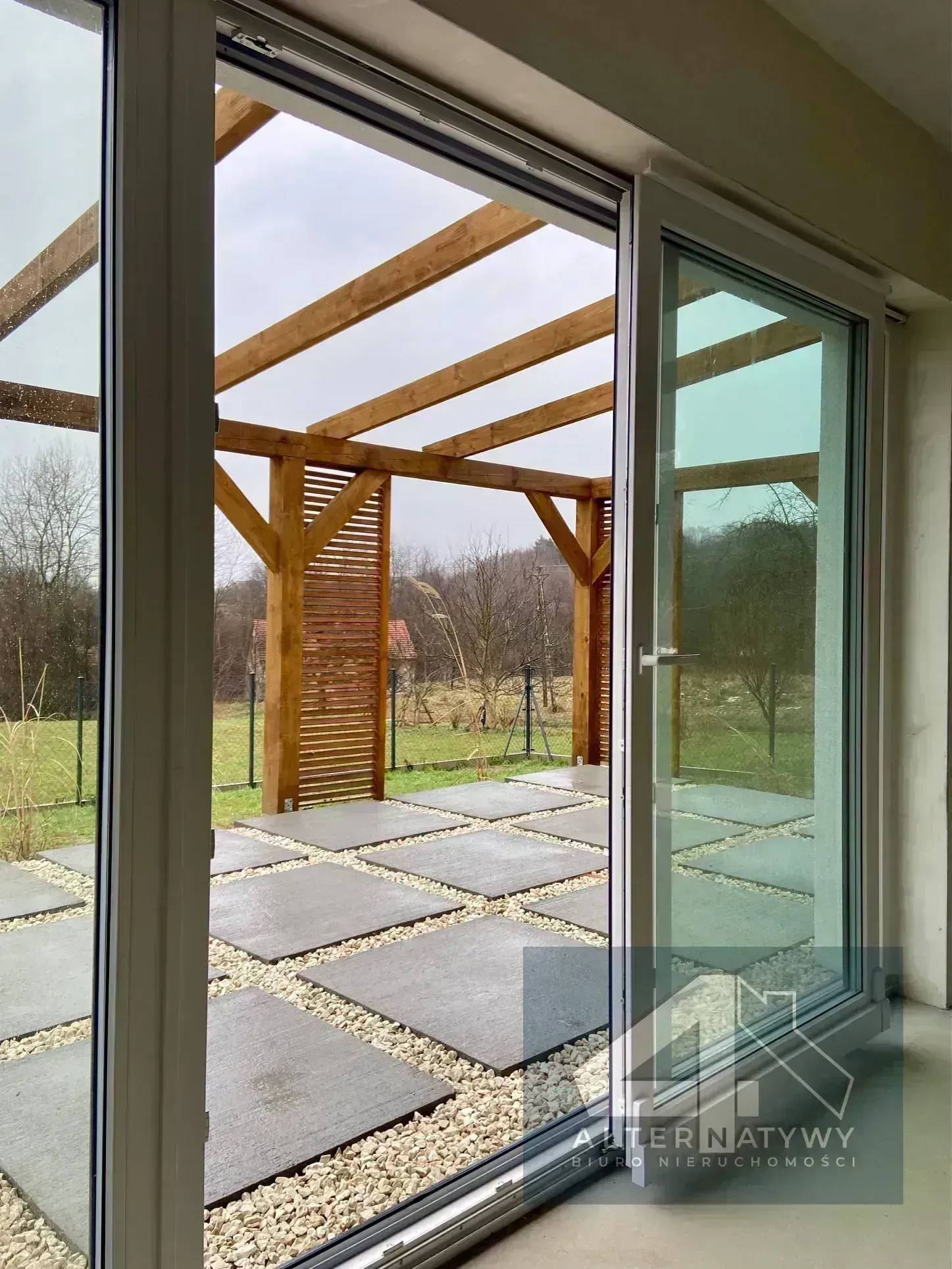 Dom w dobrej lokalizacji -stan deweloperski plus! 4