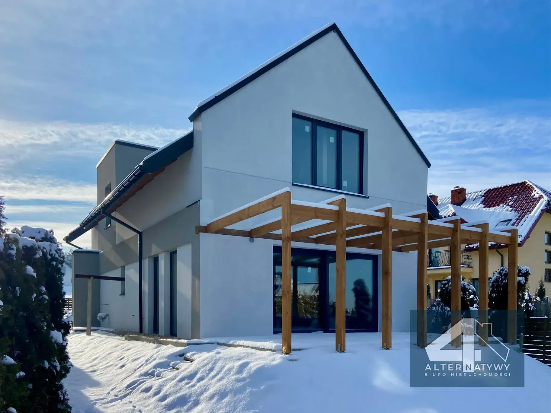 Dom w dobrej lokalizacji -stan deweloperski plus! 2