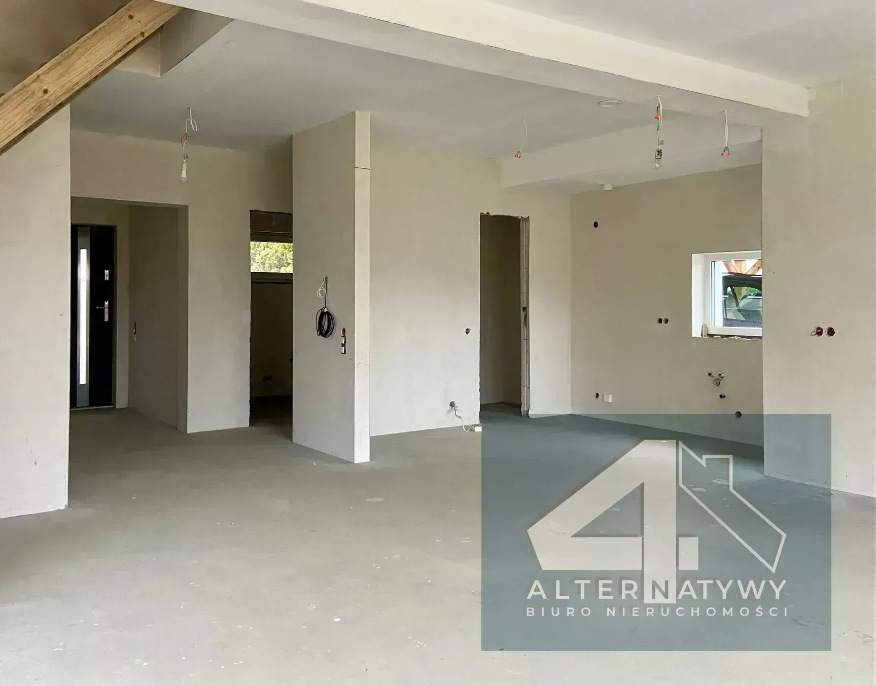 Dom w dobrej lokalizacji -stan deweloperski plus! 6