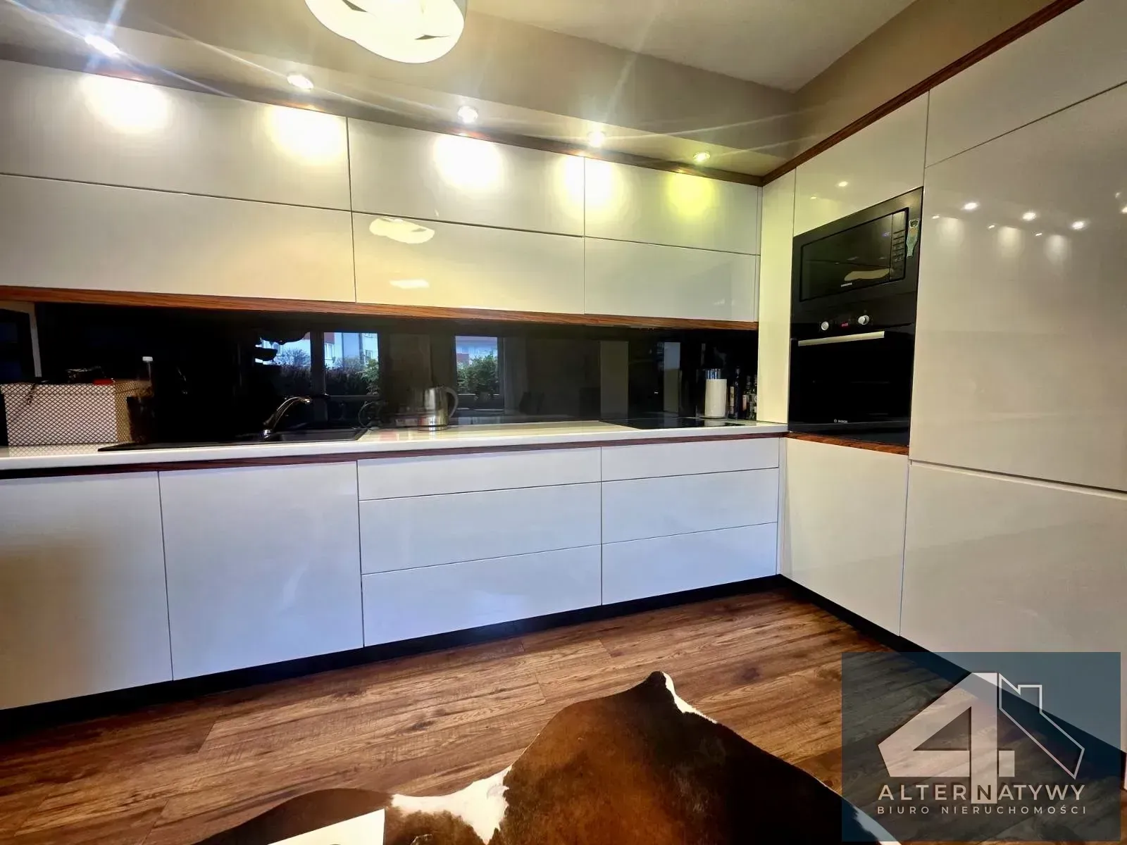 Nietuzinkowe 2 pokojowe z ogródkiem 3