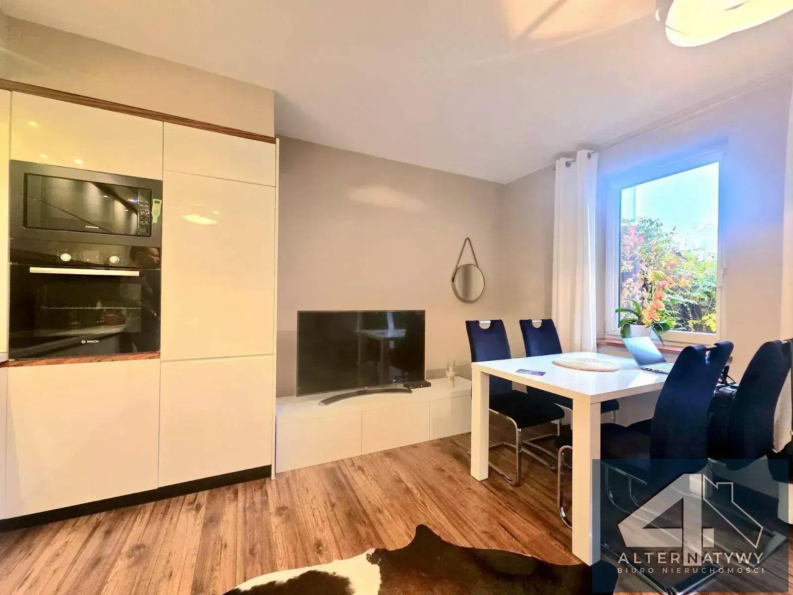 Nietuzinkowe 2 pokojowe z ogródkiem 4