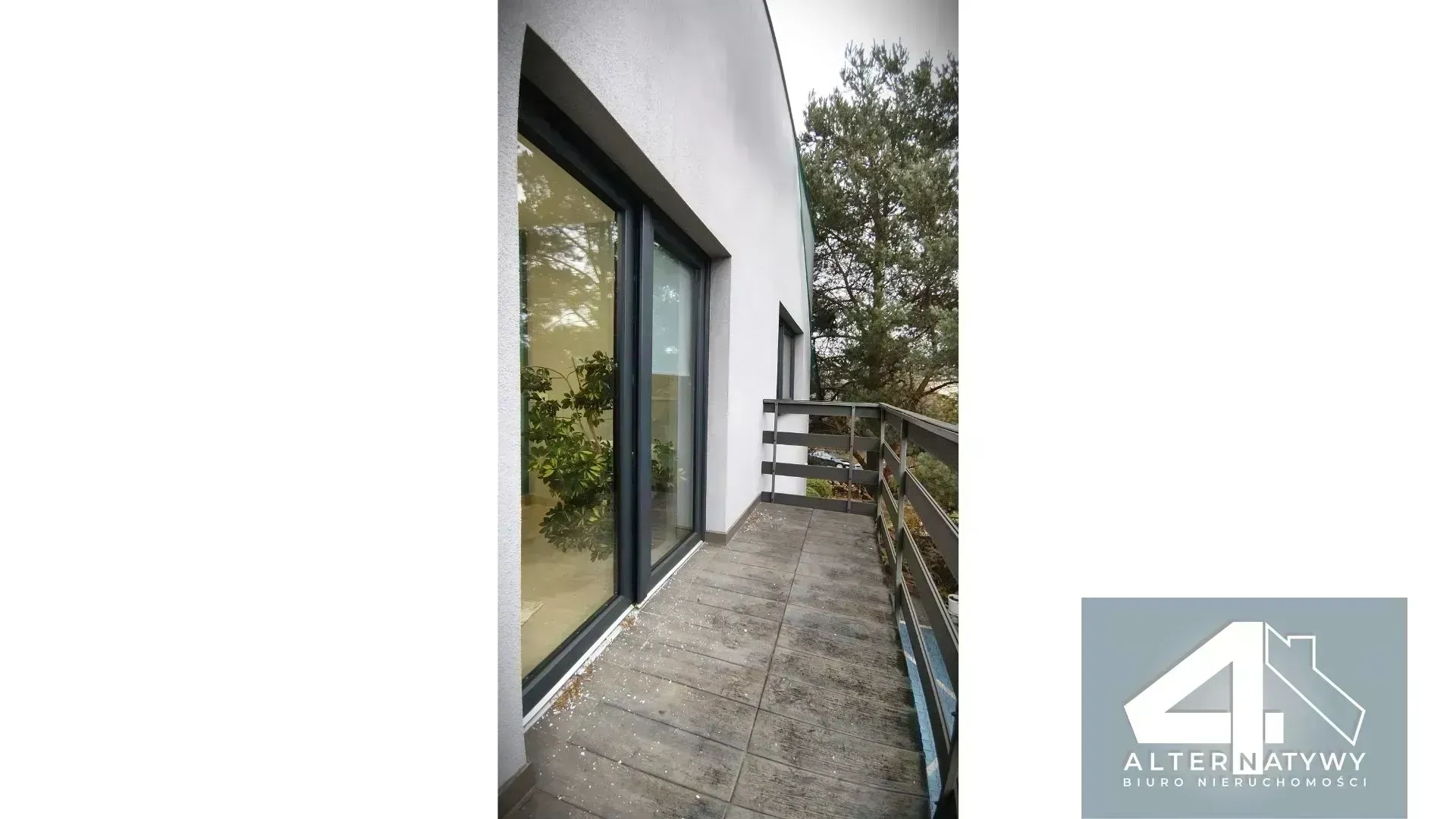 Nowoczesny Budynek Usługowo-Magazynowy z Gruntem 12