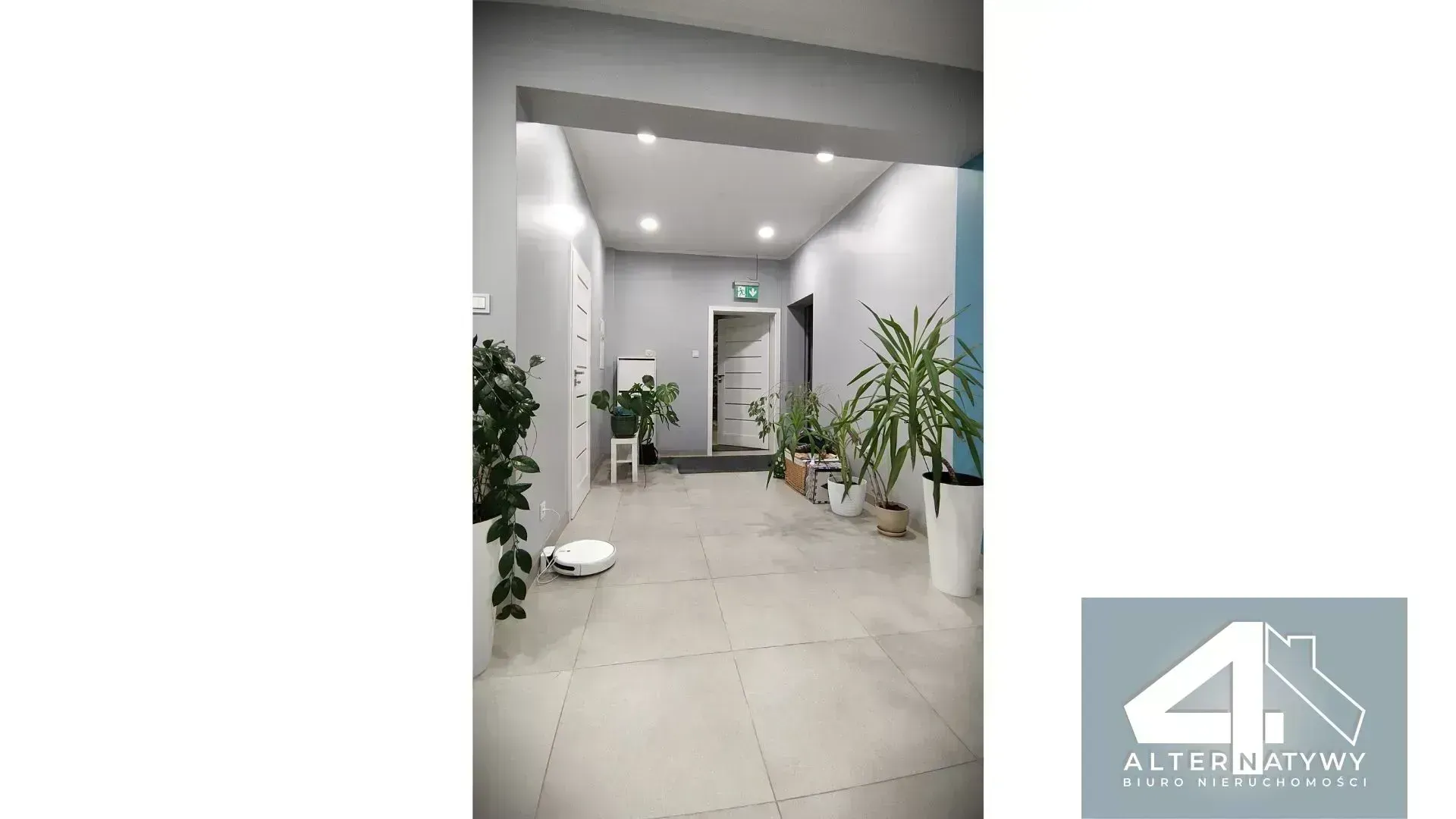 Nowoczesny Budynek Usługowo-Magazynowy z Gruntem 5