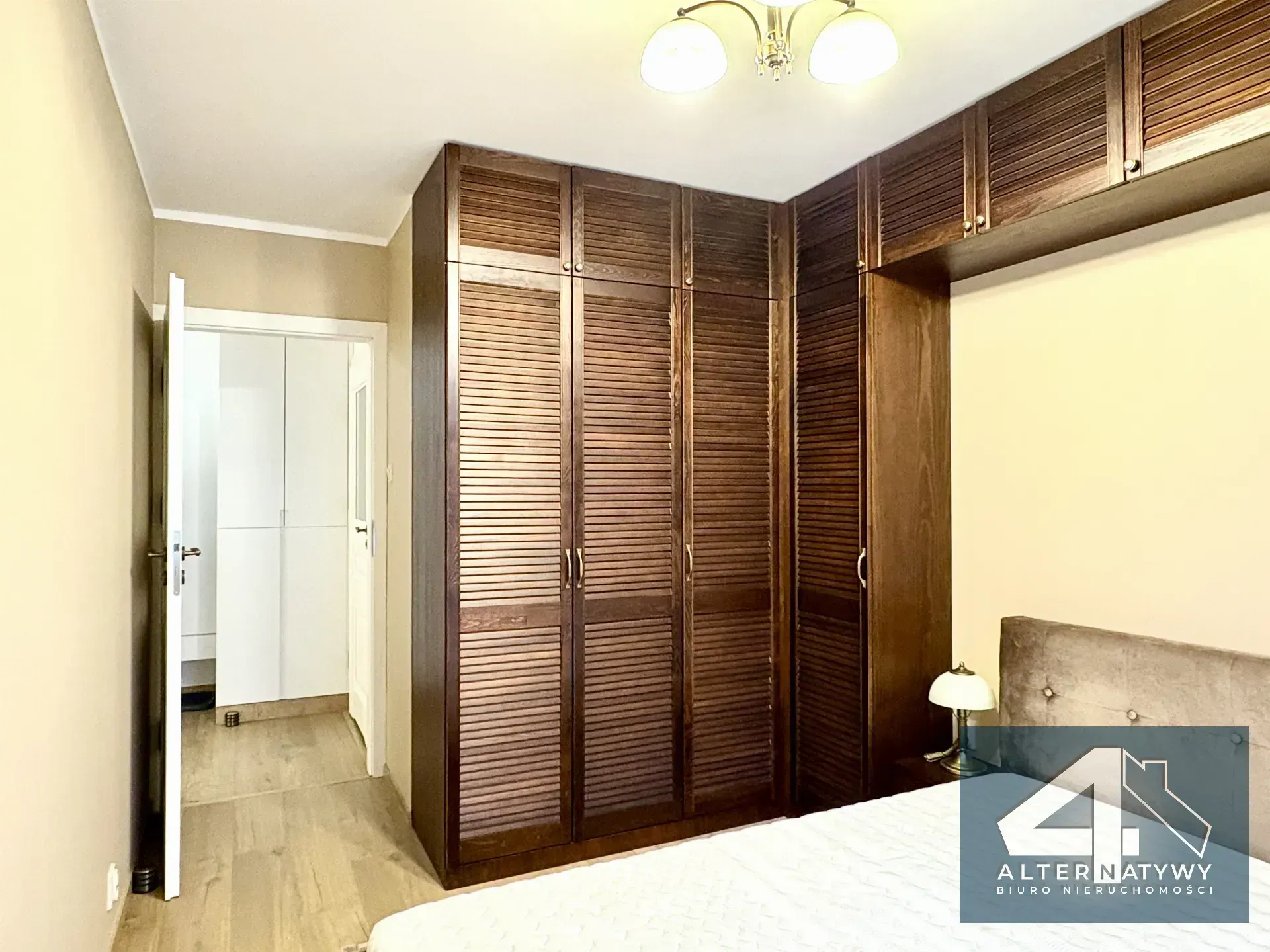 Wygodne mieszkanie, bezpieczne otoczenie 11