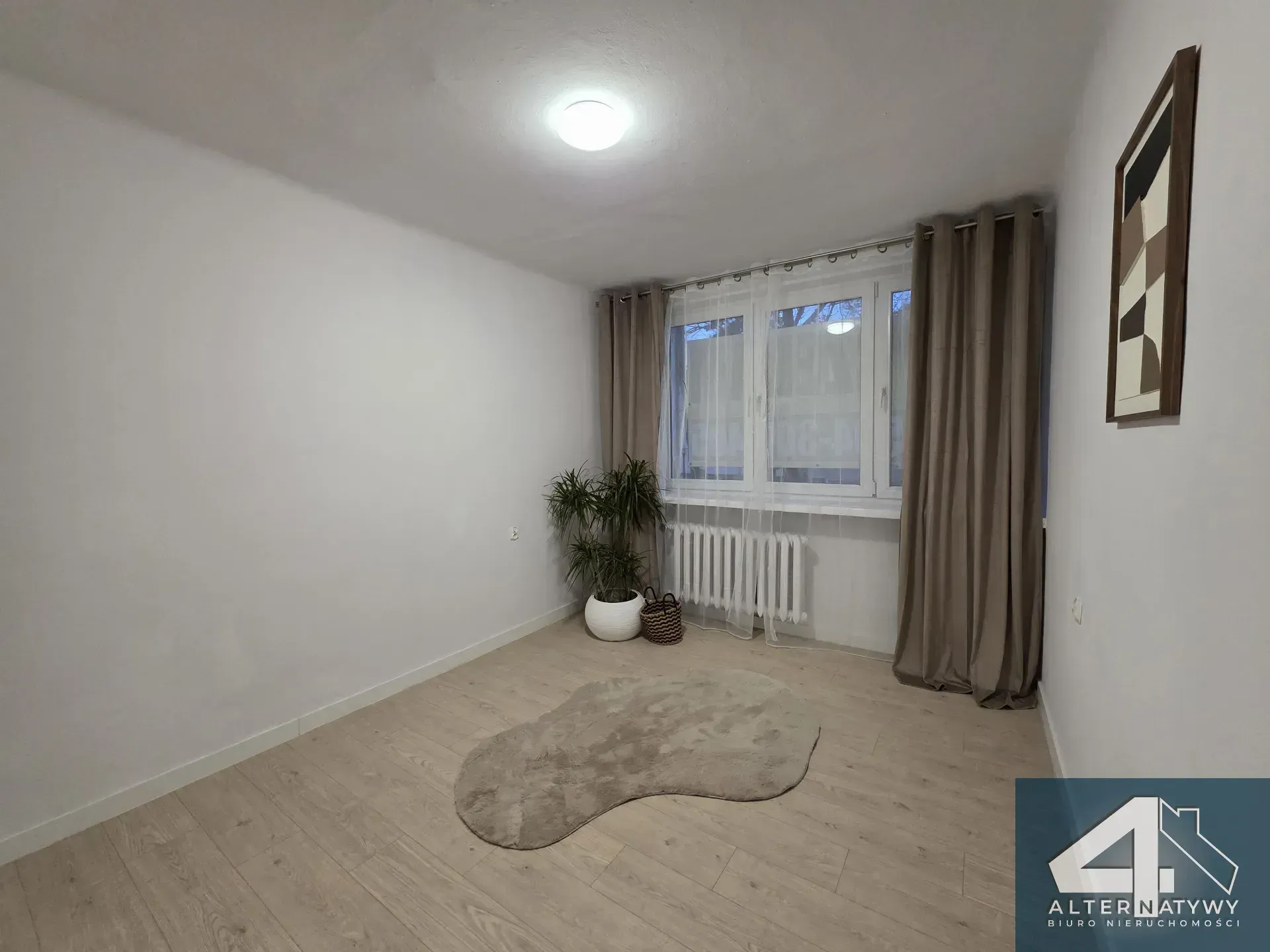 Przestronne mieszkanie w samym cetrum Otwocka. 2