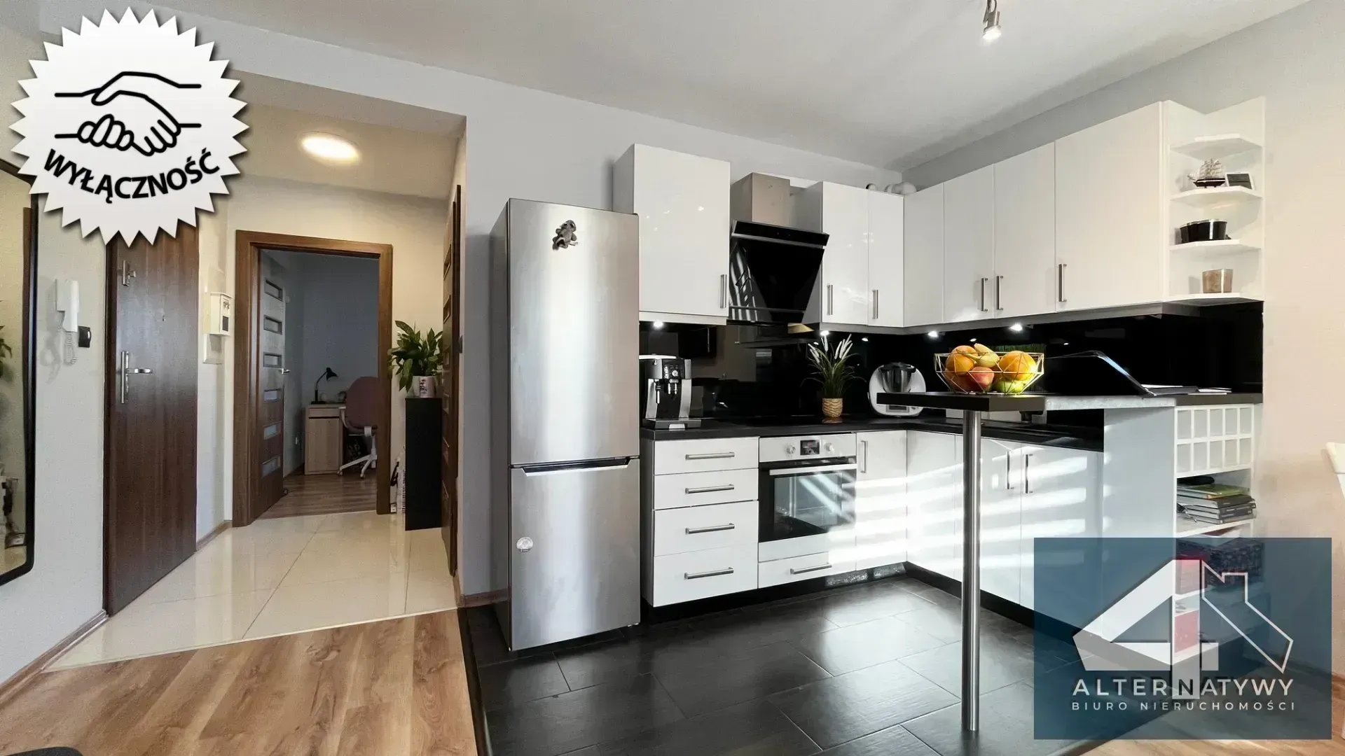 Urządzone i wyposażone mieszkanie z balkonem 4