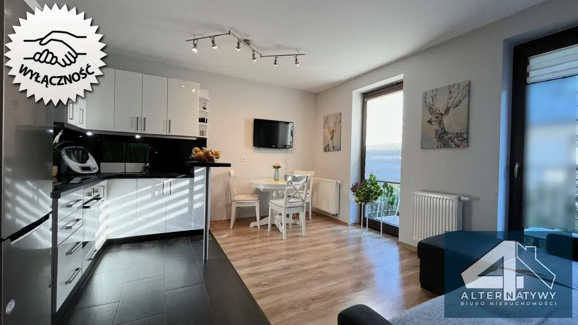 Urządzone i wyposażone mieszkanie z balkonem 8