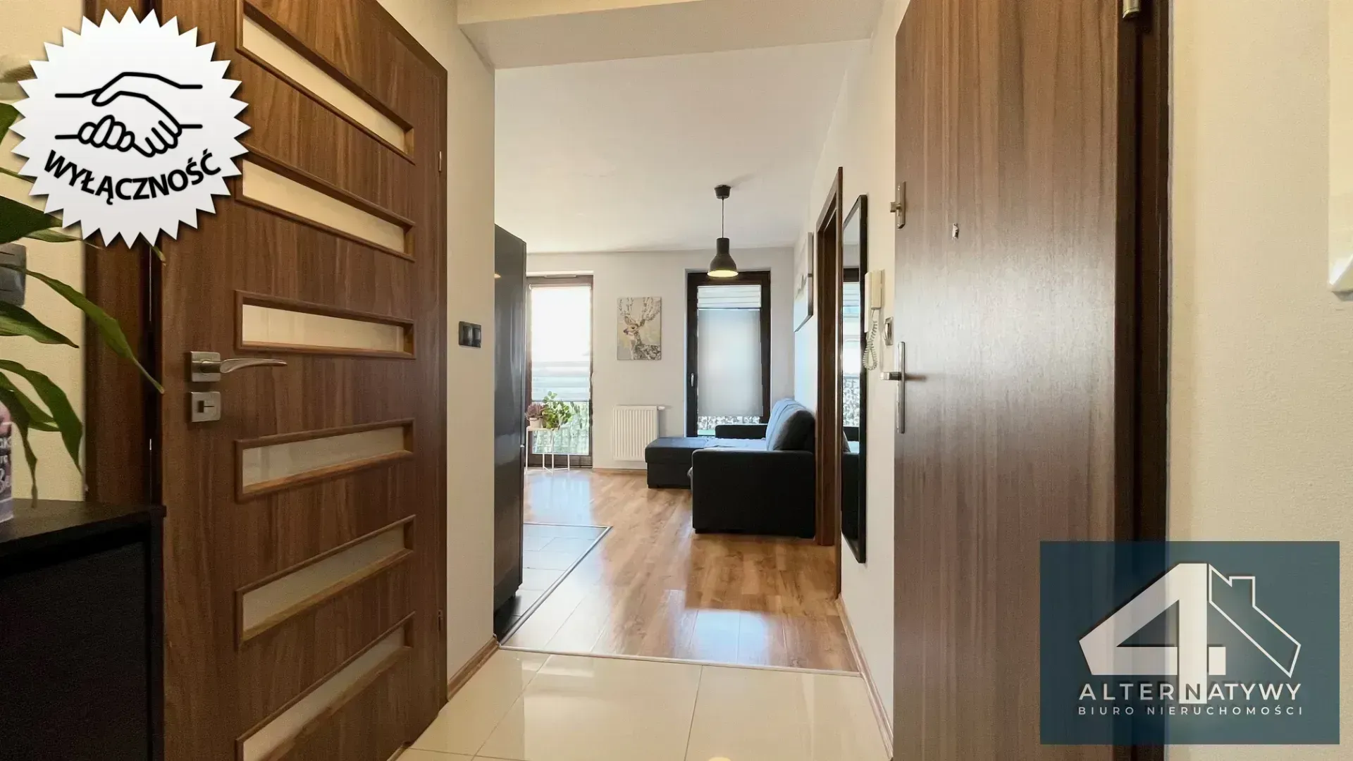 Urządzone i wyposażone mieszkanie z balkonem 18