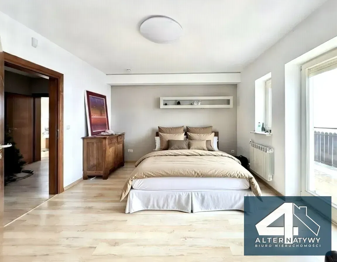 Funkcjonalny dom wolnostojący, widokowa działka 15