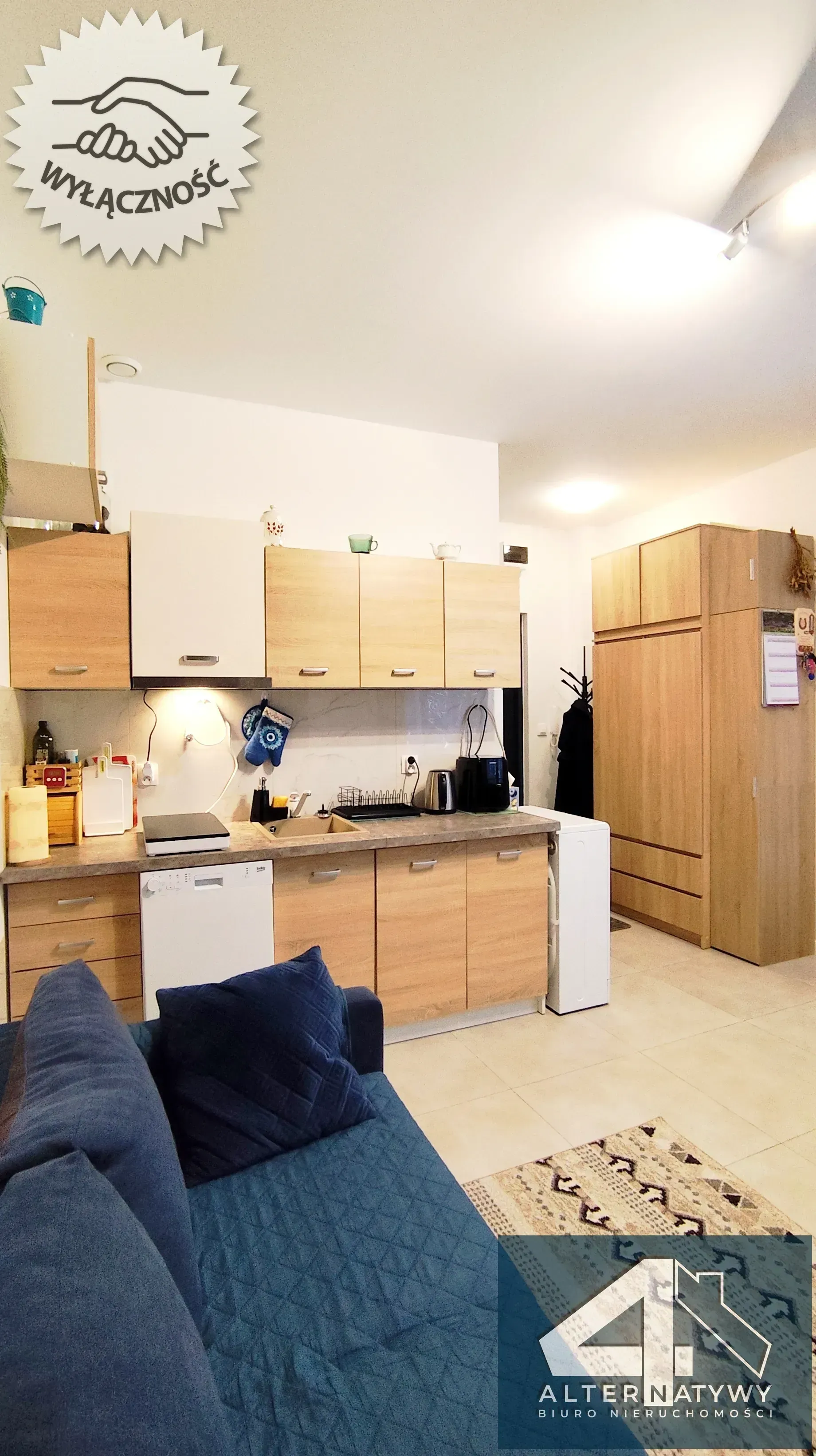 Wyremontowana kawalerka z miejscem postojowym 8