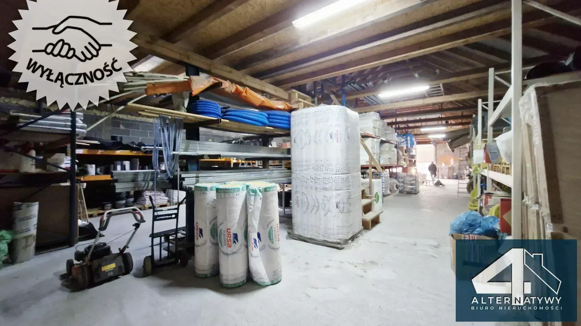 Hurtownia budowlana przy DK 42 na trasie 12