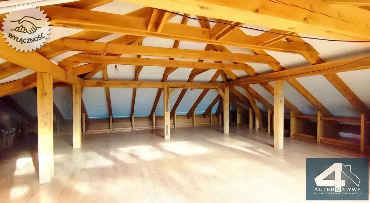 Piękny i ekonomiczny dom w otoczeniu zieleni 13