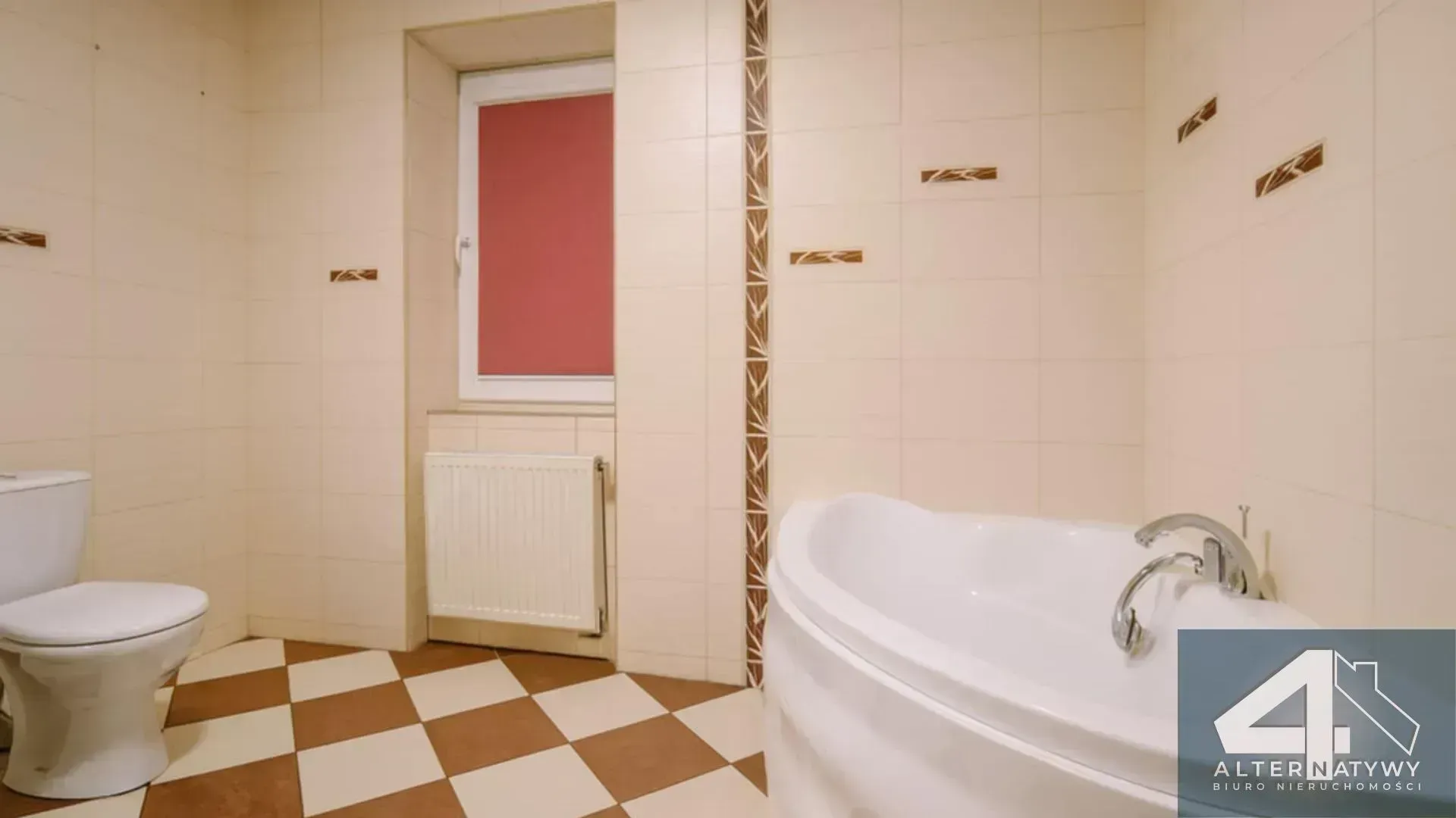 Ursus: Dom pod usługi lub hostel 5