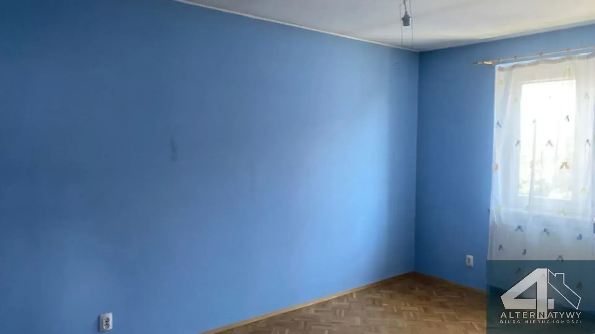 Ursus: Dom pod usługi lub hostel 6