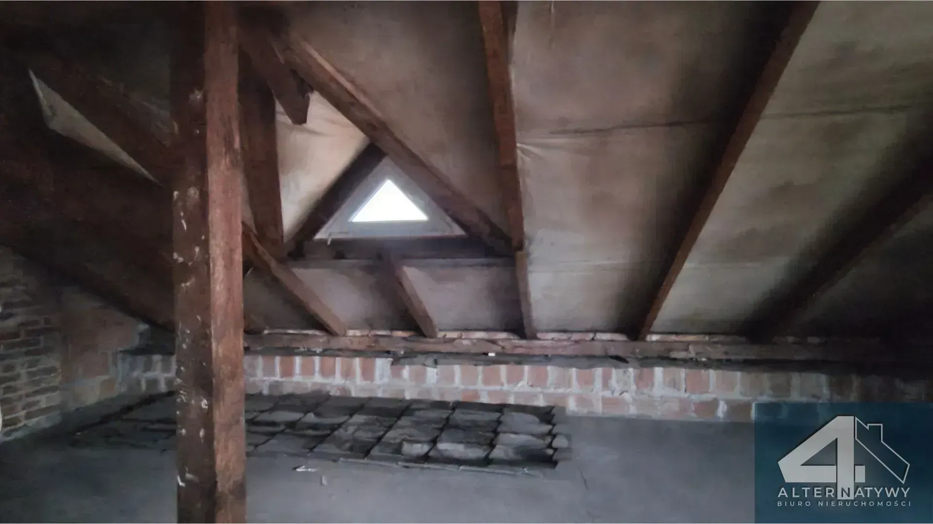 Ursus: Dom pod usługi lub hostel 10