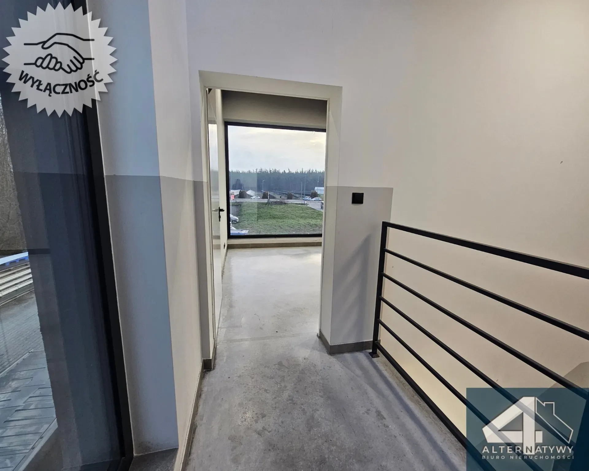 Nowoczesny budynek biurowo-magazynowy Mielec SSE 4