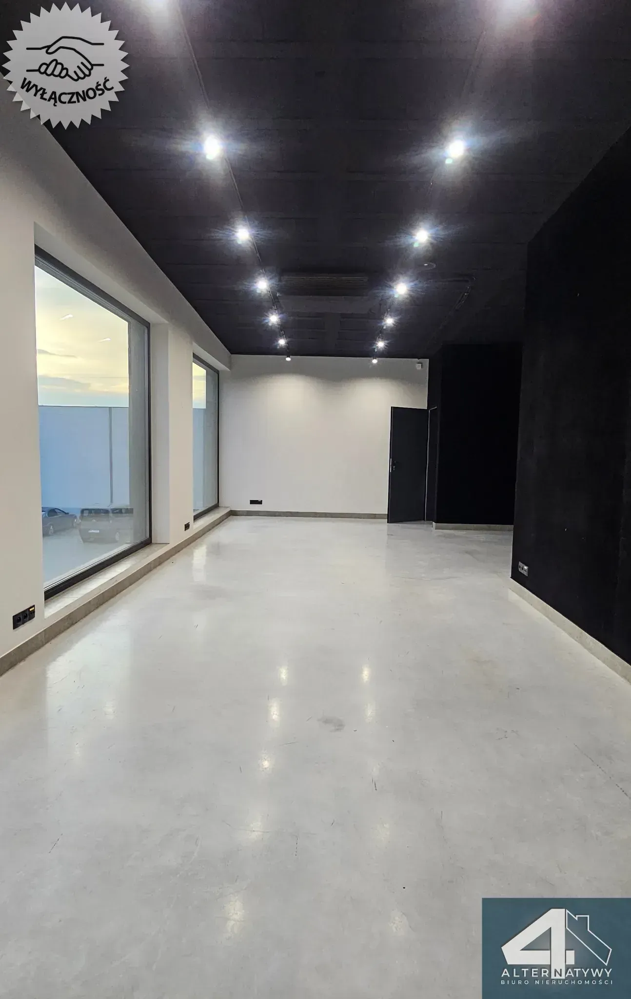 Nowoczesny budynek biurowo-magazynowy Mielec SSE 10