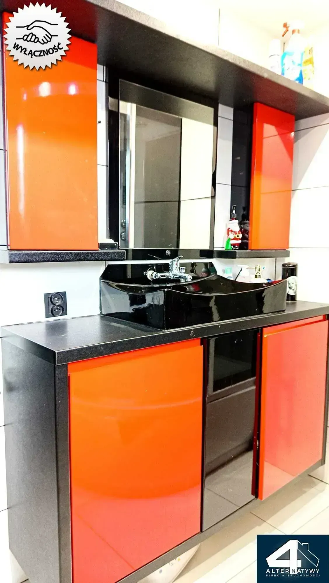 Urokliwy dom jednorodzinny z ogrodem - Bieruń. 42